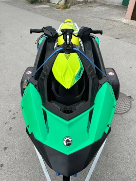 Джет Bombardier Sea Doo Spark Trixx 3 Up 2021, снимка 4 - Воден транспорт - 52849290