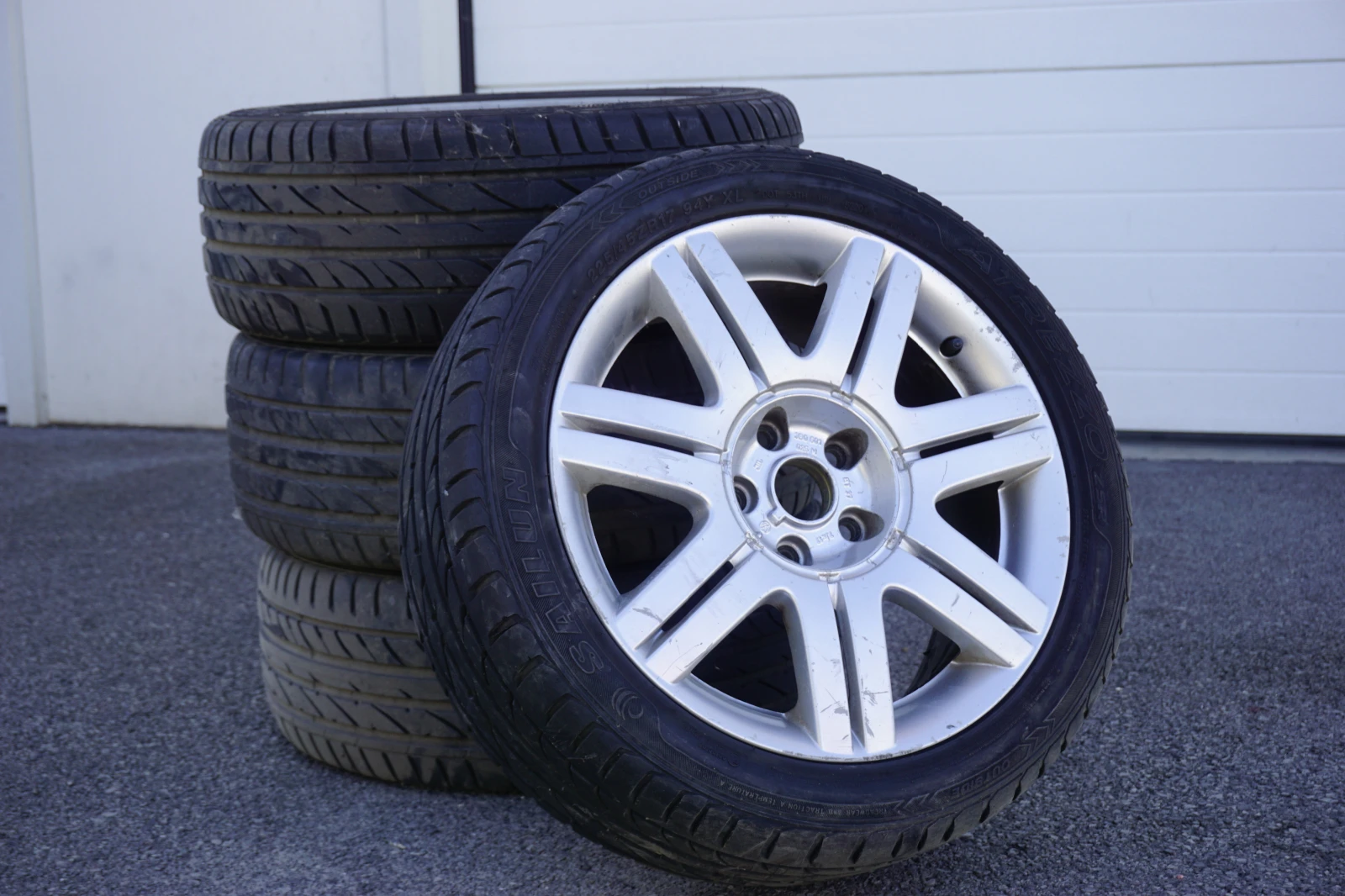    225/45R17  VW | Mobile.bg   1