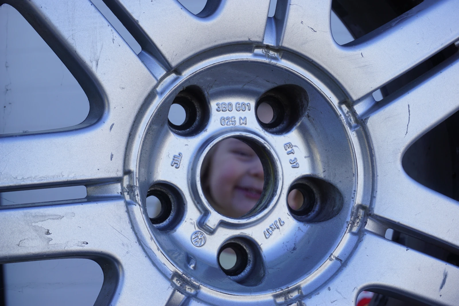    225/45R17  VW | Mobile.bg   4