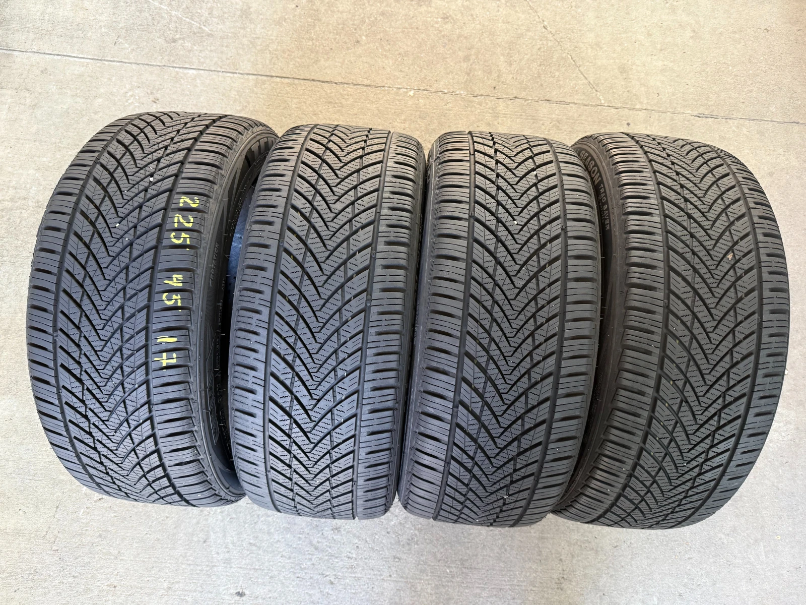 Гуми Летни 225/45R17