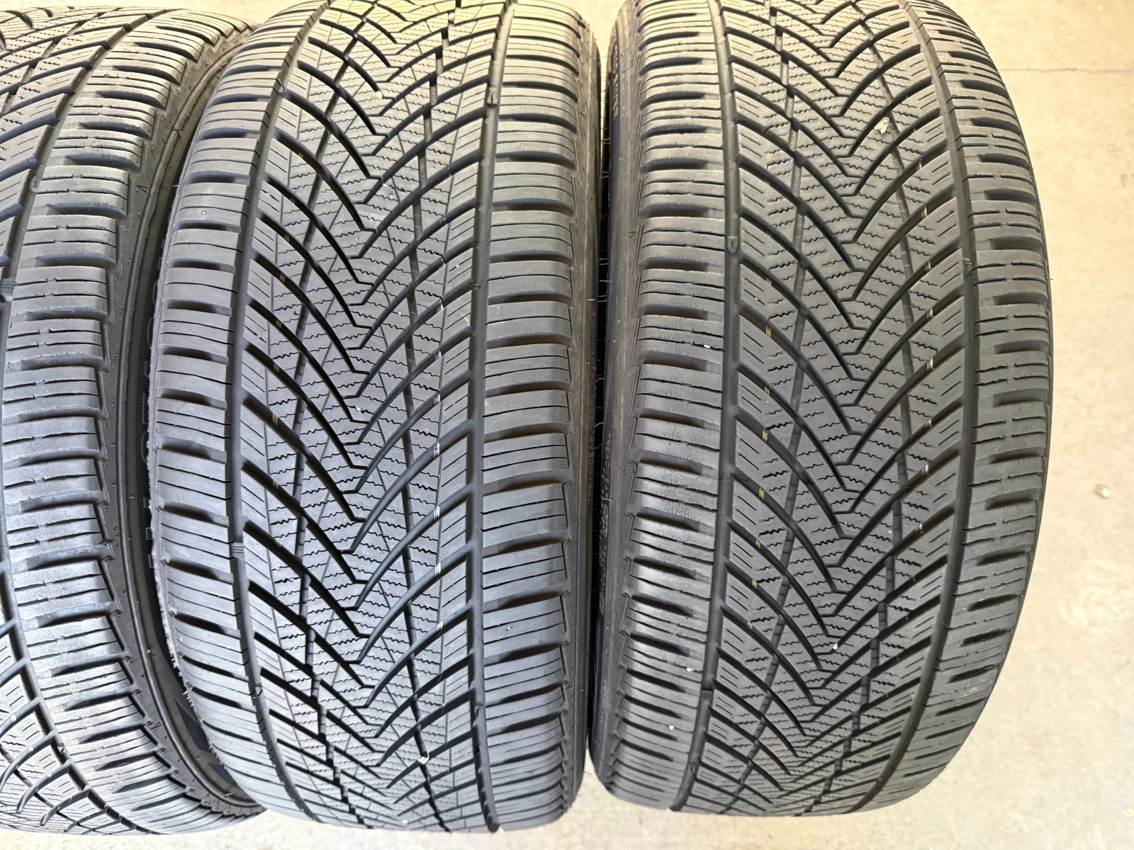 Гуми Летни 225/45R17, снимка 3 - Гуми и джанти - 55486075