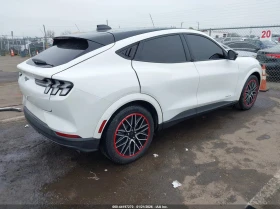 Ford Mustang Mach-E Premium, снимка 4