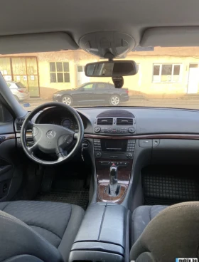 Mercedes-Benz E 320, снимка 6