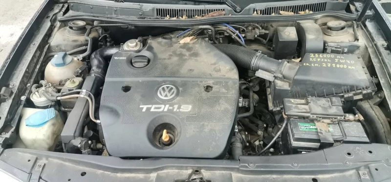 VW Golf 1.9, снимка 6 - Автомобили и джипове - 39301859