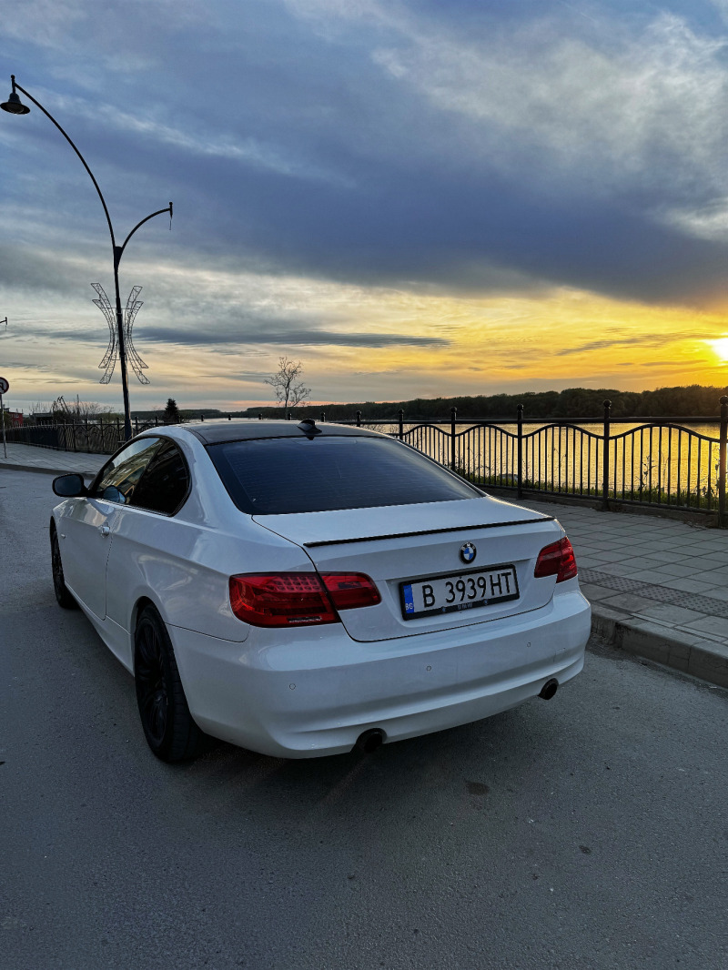 BMW 320 E92 xDrive / FACELIFT /AVTOMAT/ KEYLESS/NAVI, снимка 2 - Автомобили и джипове - 45793005