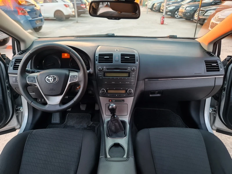 Toyota Avensis 1.8 VVti 135хл.км Италия Климатроник Handsfree, снимка 12 - Автомобили и джипове - 46844031