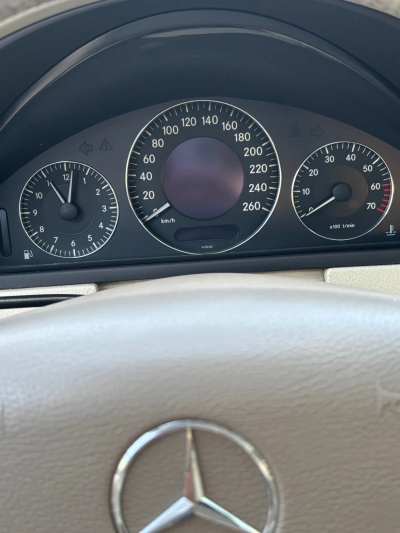 Mercedes-Benz CLK clk 200 kompressor, снимка 8 - Автомобили и джипове - 47395795