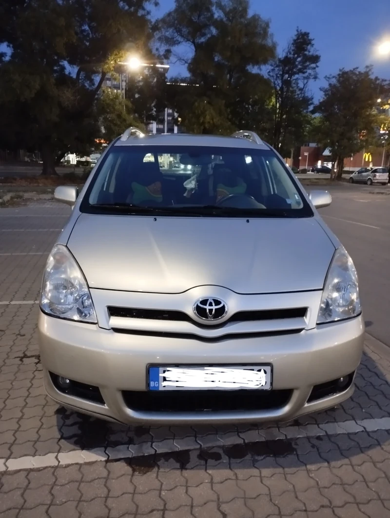 Toyota Corolla verso, снимка 4 - Автомобили и джипове - 47518447