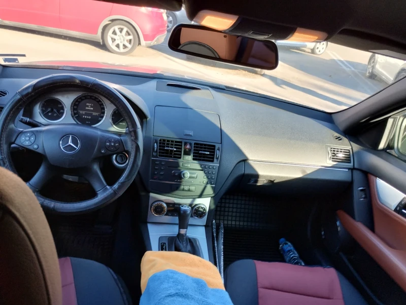 Mercedes-Benz C 220, снимка 6 - Автомобили и джипове - 47681176