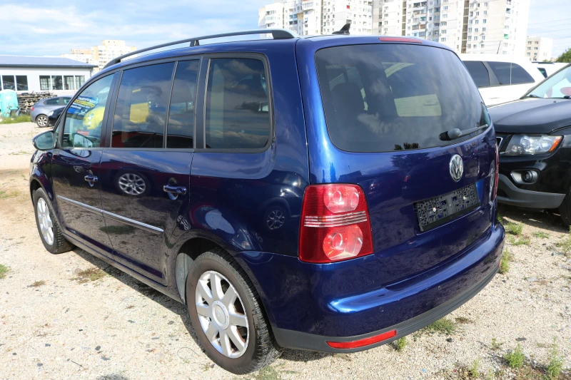 VW Touran 1.4 TSI, снимка 4 - Автомобили и джипове - 48032338