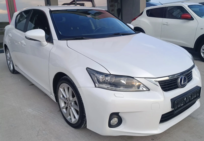 Lexus CT 200h 1.8 Hybrid, снимка 3 - Автомобили и джипове - 48867655