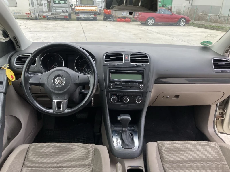 VW Golf, снимка 8 - Автомобили и джипове - 49160560