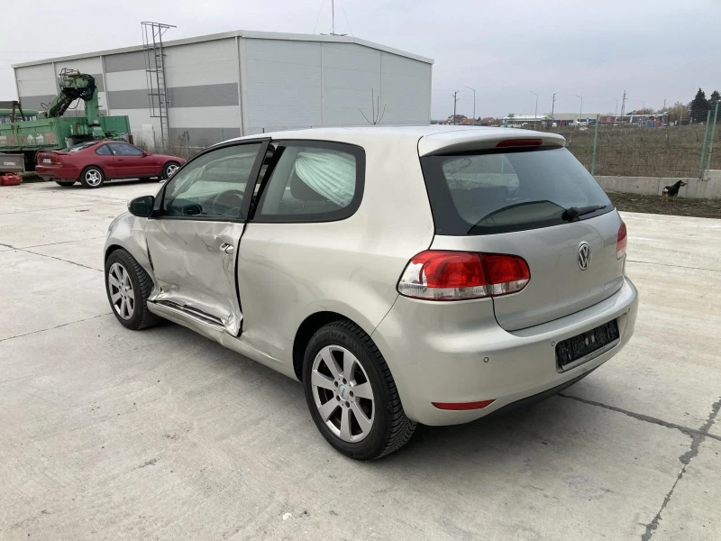 VW Golf, снимка 6 - Автомобили и джипове - 49160560