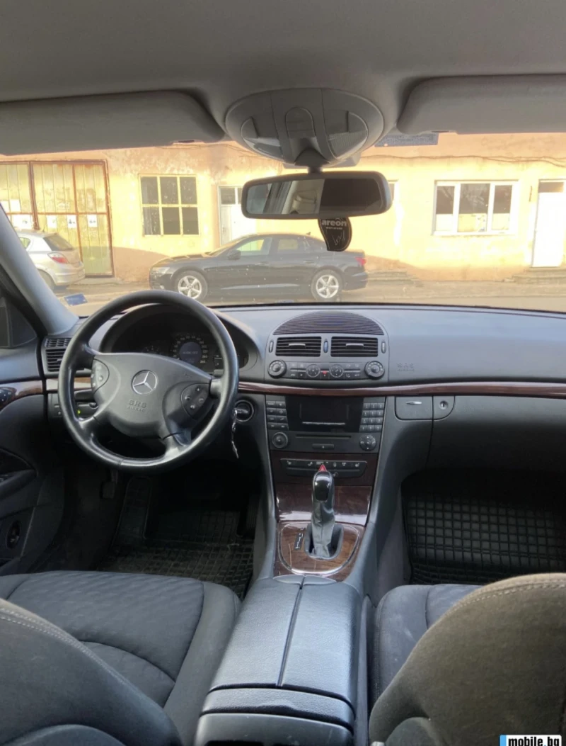 Mercedes-Benz E 320 СПЕШНО!, снимка 6 - Автомобили и джипове - 49501047