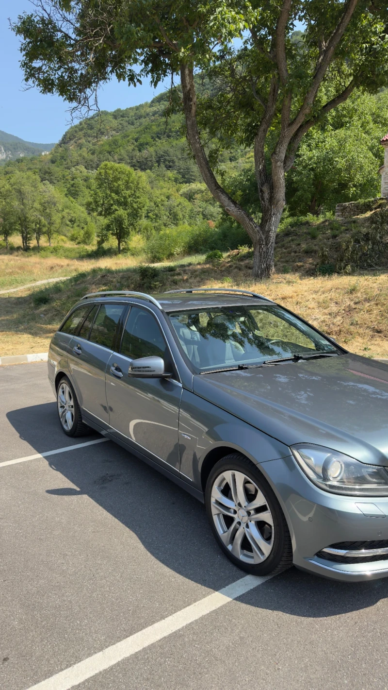 Mercedes-Benz C 220, снимка 2 - Автомобили и джипове - 51598991