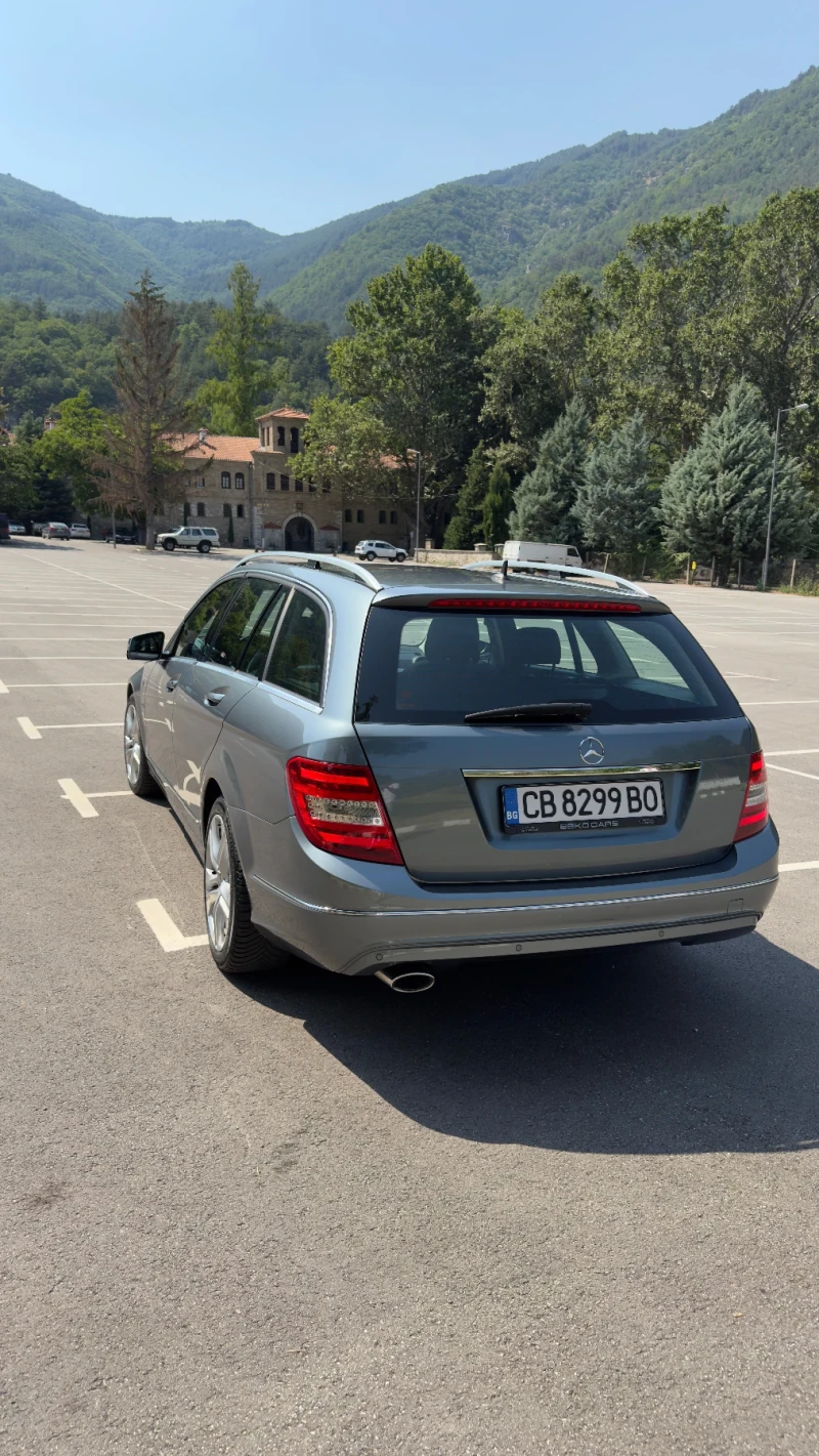 Mercedes-Benz C 220, снимка 4 - Автомобили и джипове - 51598991