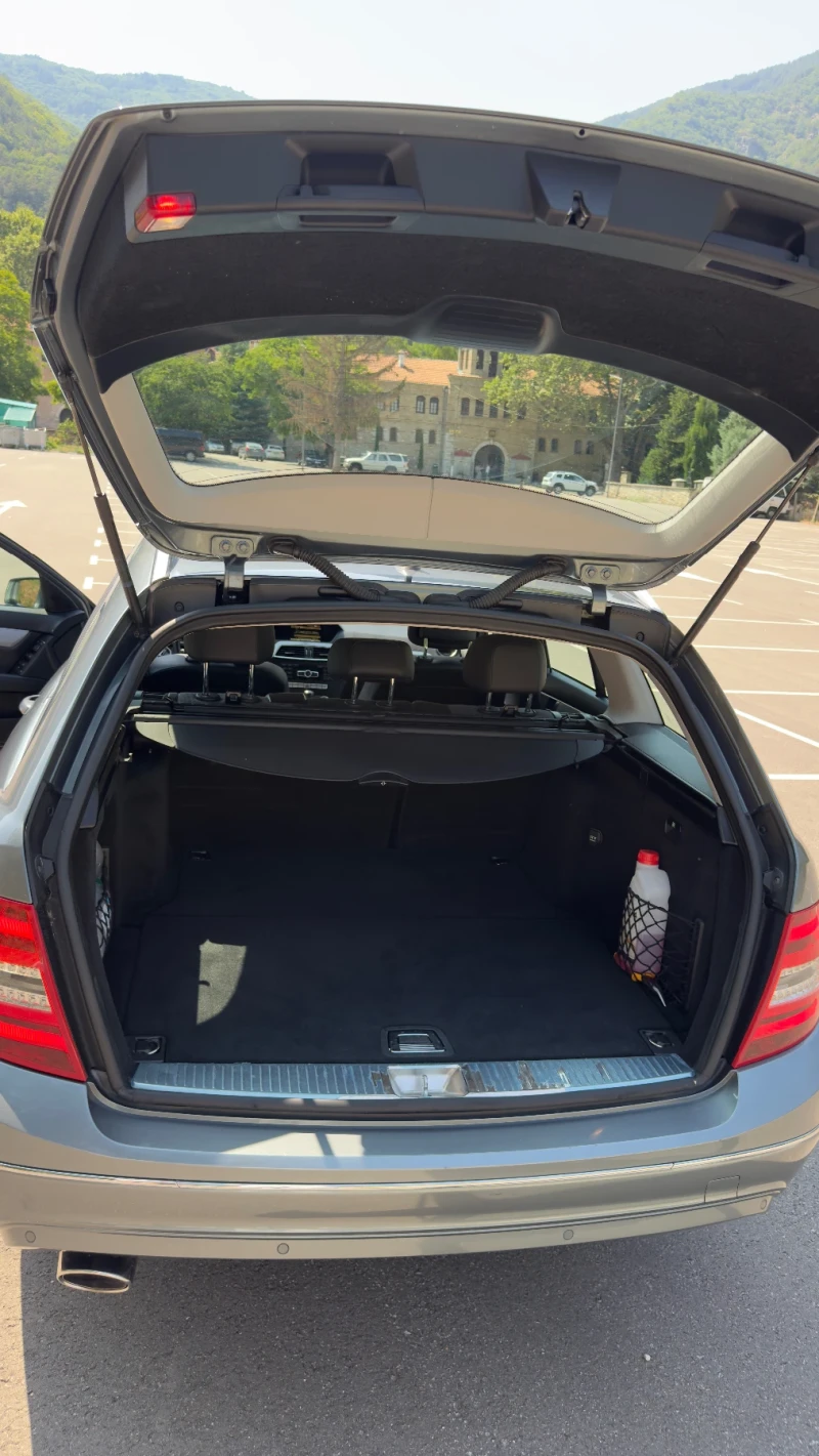 Mercedes-Benz C 220, снимка 7 - Автомобили и джипове - 51598991