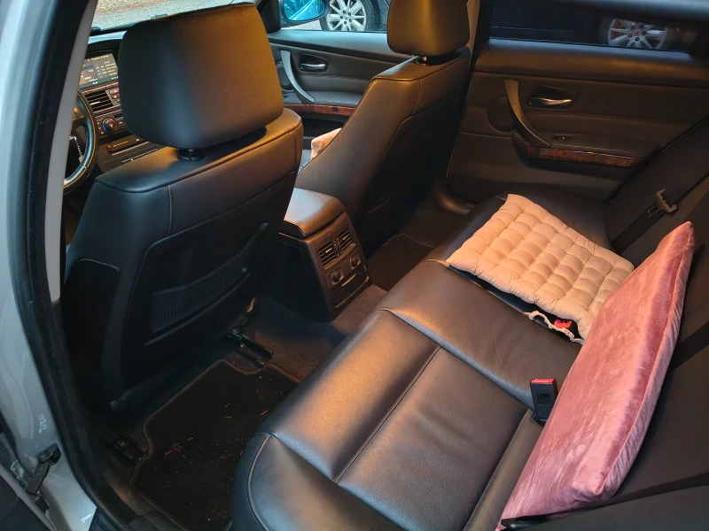 BMW 320 320d, снимка 9 - Автомобили и джипове - 52487420