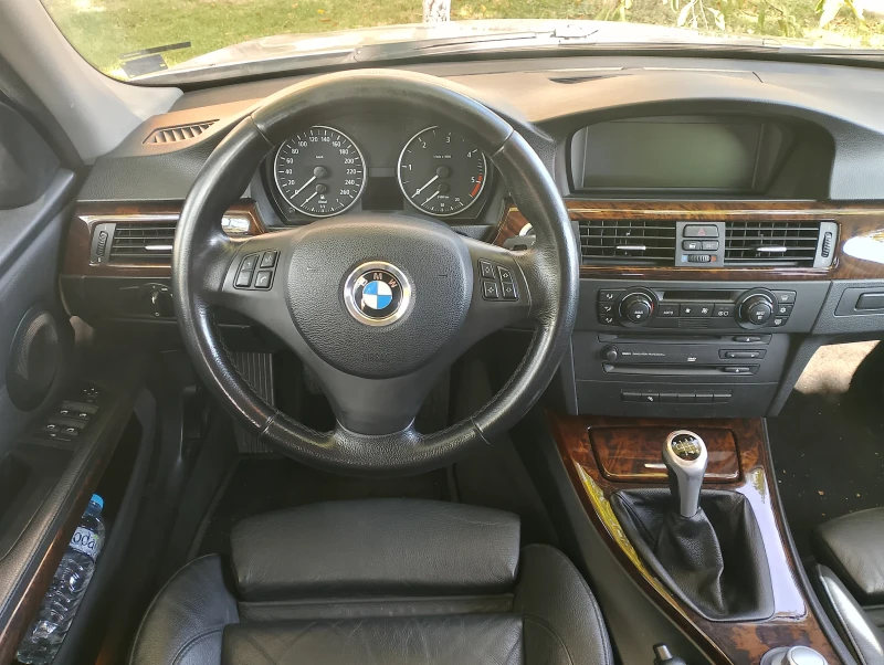 BMW 320 320d, снимка 10 - Автомобили и джипове - 52487420