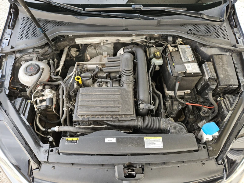 VW Golf 1.4TGI/CNG/HighLine/BLACK FRIDAY/LED/CARPLAY/БЛУТУ, снимка 8 - Автомобили и джипове - 52500770