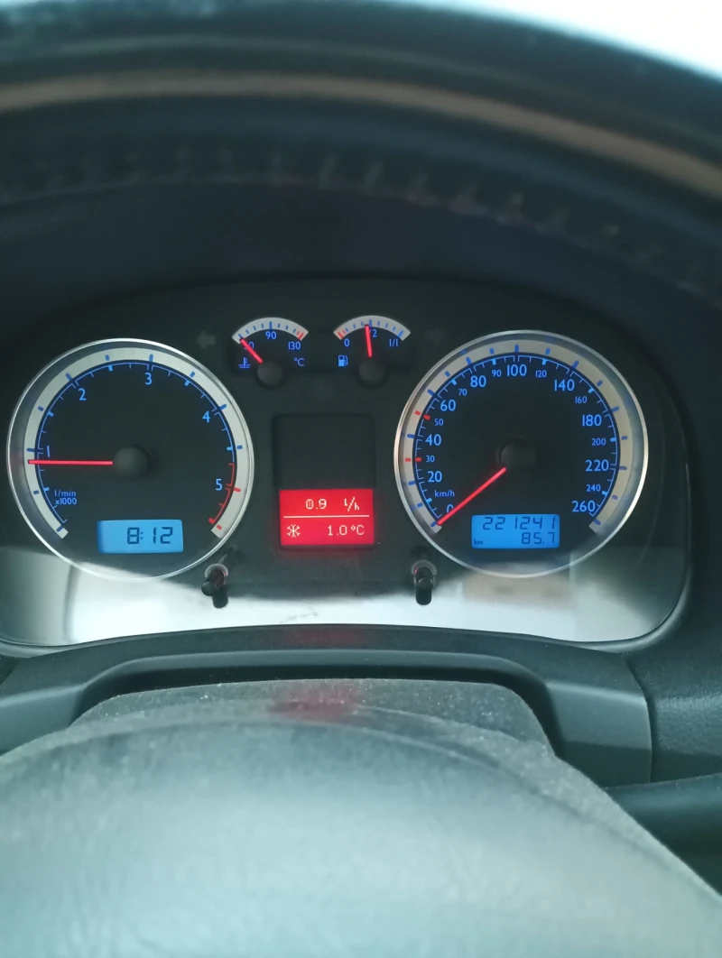 VW Bora 1.9 TDI, снимка 9 - Автомобили и джипове - 52761346