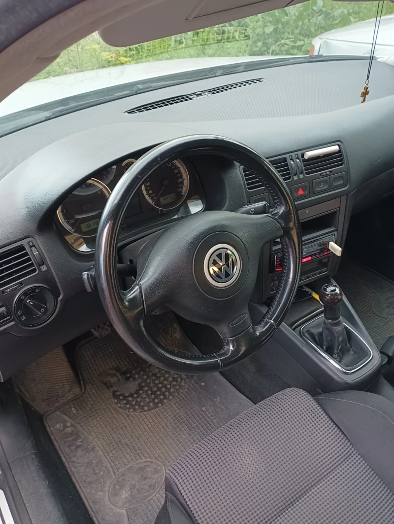 VW Bora 1.9 TDI, снимка 8 - Автомобили и джипове - 52761346