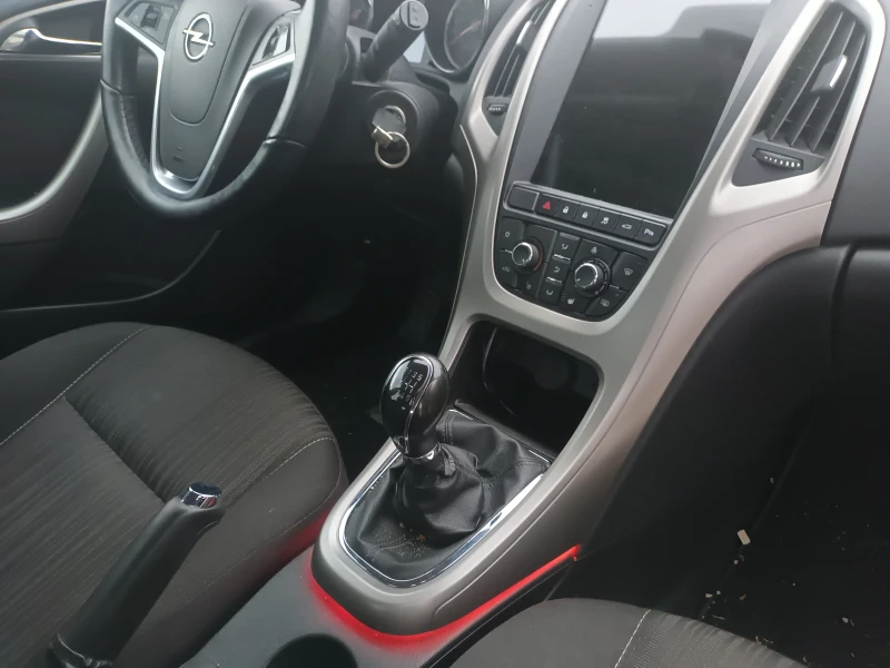 Opel Astra 1.7, снимка 4 - Автомобили и джипове - 52856153