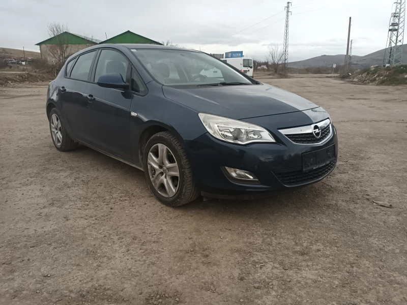 Opel Astra 1.7, снимка 6 - Автомобили и джипове - 52856153