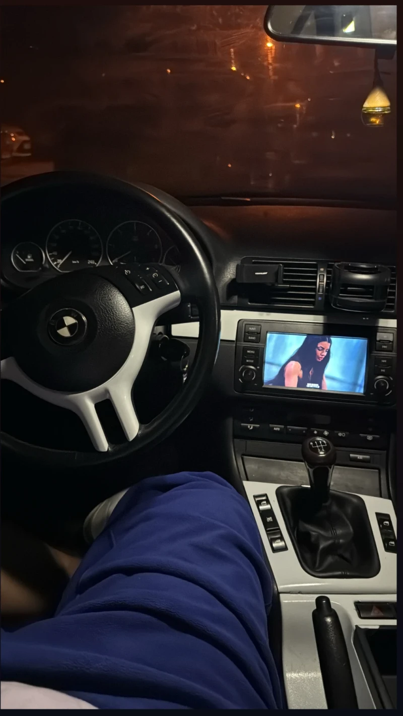 BMW 320, снимка 6 - Автомобили и джипове - 53244923