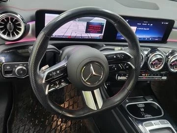 Mercedes-Benz CLA 250 * AMG PKG * NIGHT PKG * 2 КЛЮЧА * ПОДГРЕВ, снимка 9 - Автомобили и джипове - 53447888