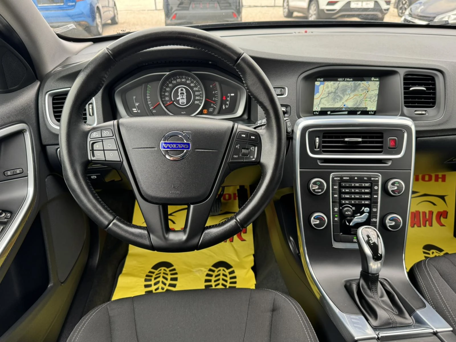 Volvo V60 2, 0d - изображение 9