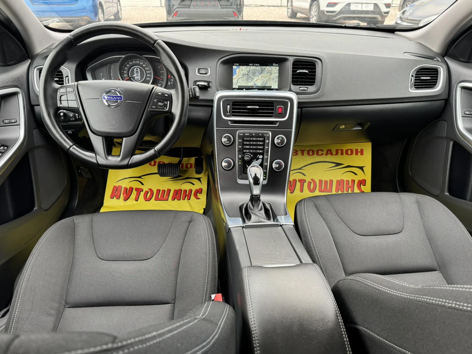 Volvo V60 2, 0d - изображение 8