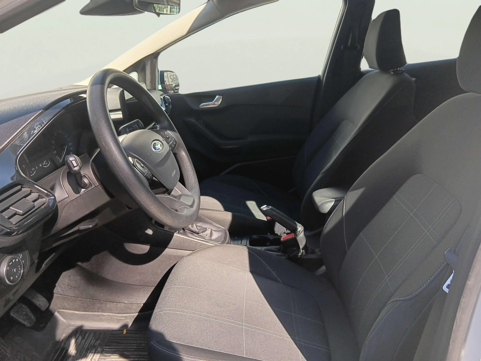 Ford Fiesta 1.5 TDCi - изображение 9