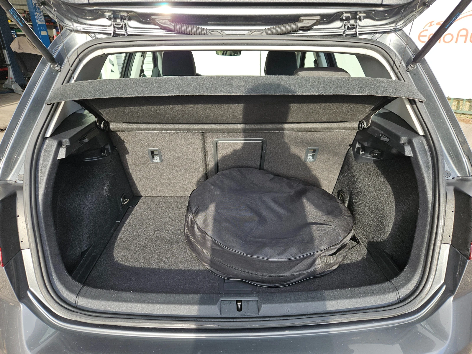 VW Golf 1.4TGI/CNG/HighLine/BLACK FRIDAY/LED/CARPLAY/БЛУТУ - изображение 4