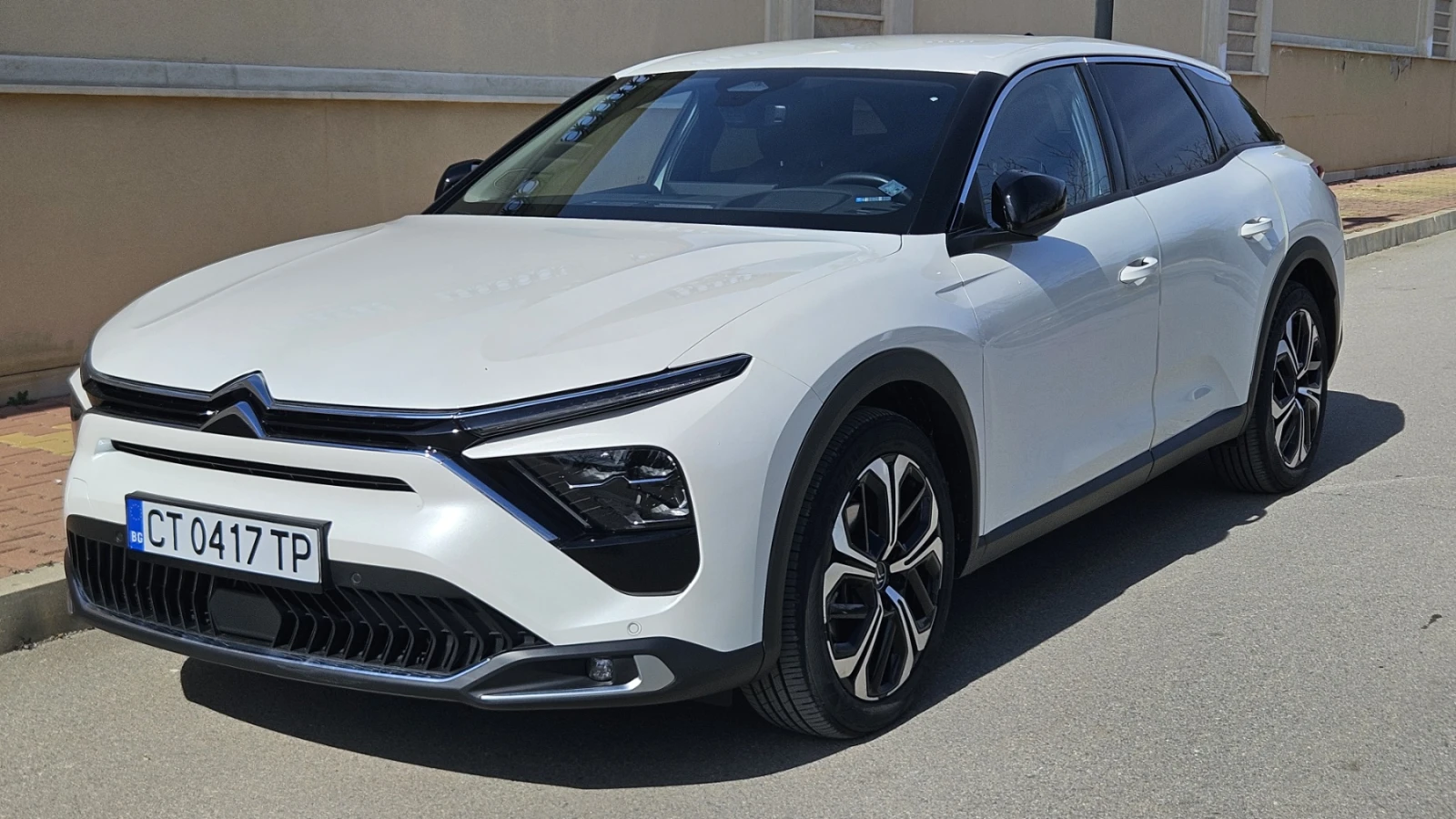 Citroen C5X 5300 км | Официална гаранция до 08.2026 | FULL EXT, снимка 2 - Автомобили и джипове - 53512815