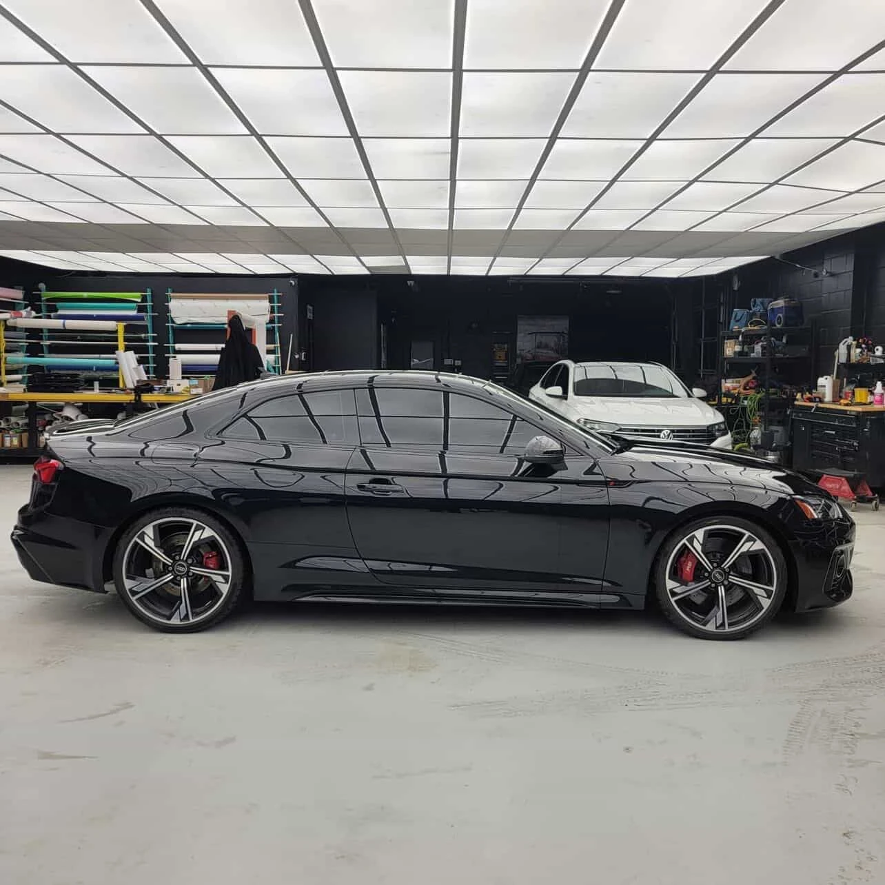 Audi Rs5 ALL BLACK / BANG & OLUFSEN / ALCANTARA, снимка 5 - Автомобили и джипове - 53990213