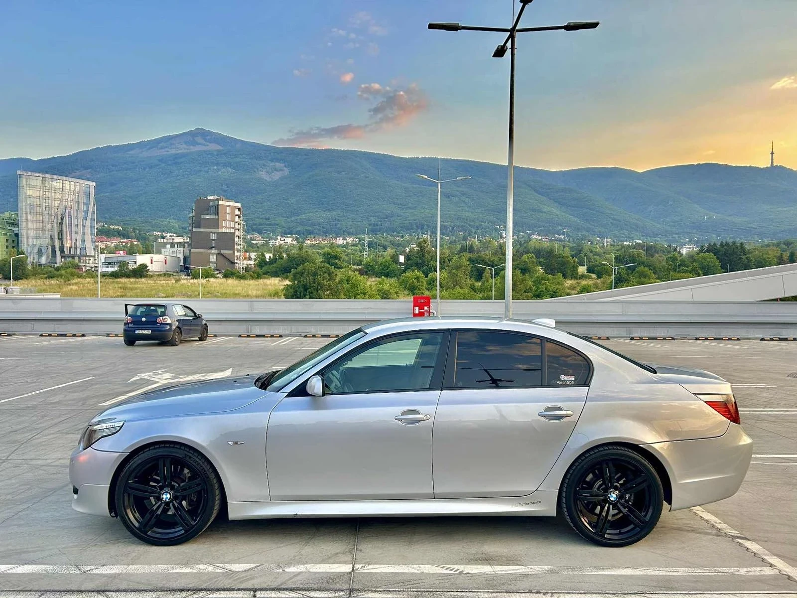 BMW 530 M Pack, снимка 4 - Автомобили и джипове - 54712514