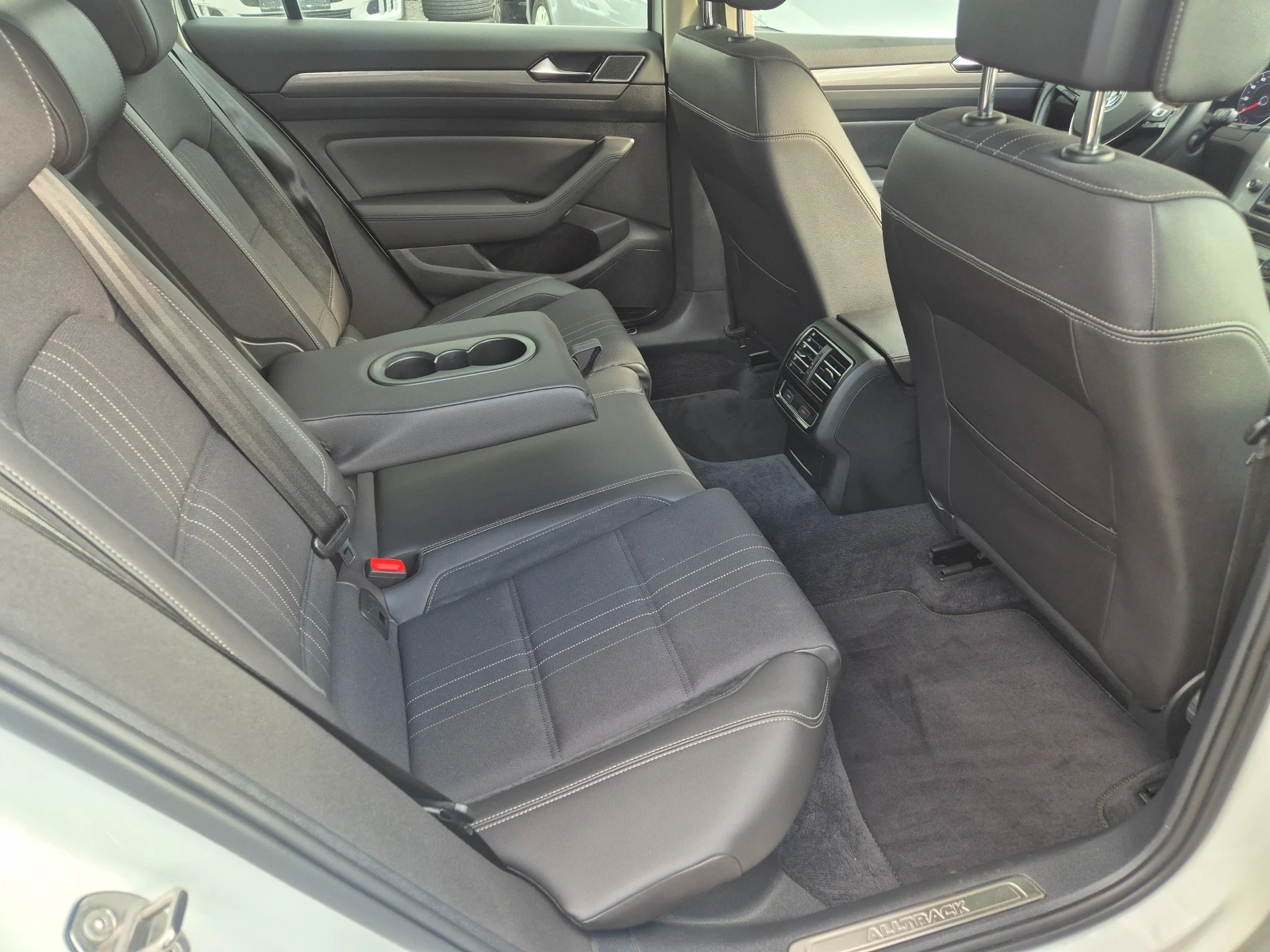 VW Alltrack 2.0TDI, снимка 12 - Автомобили и джипове - 54897041