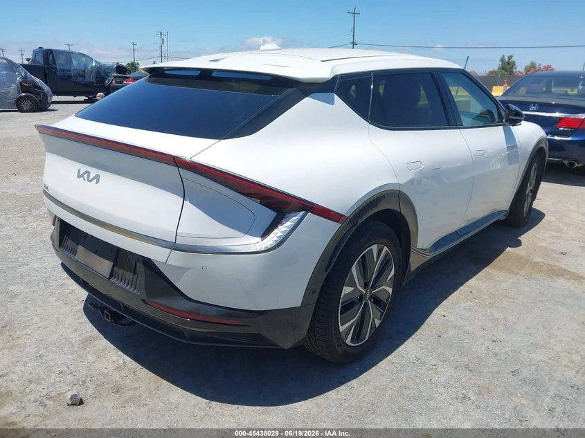 Kia EV6 Wind, снимка 4 - Автомобили и джипове - 55004626