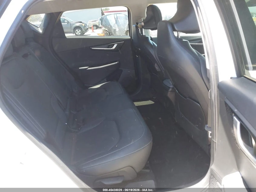 Kia EV6 Wind, снимка 8 - Автомобили и джипове - 55004626