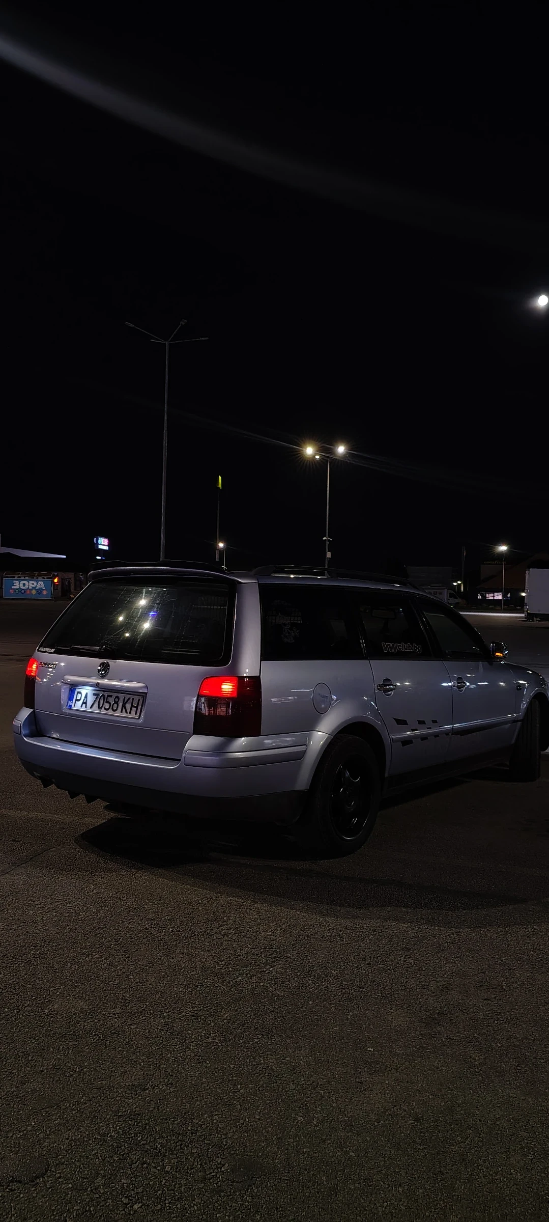 VW Passat 1.9 TDI, снимка 3 - Автомобили и джипове - 55074094
