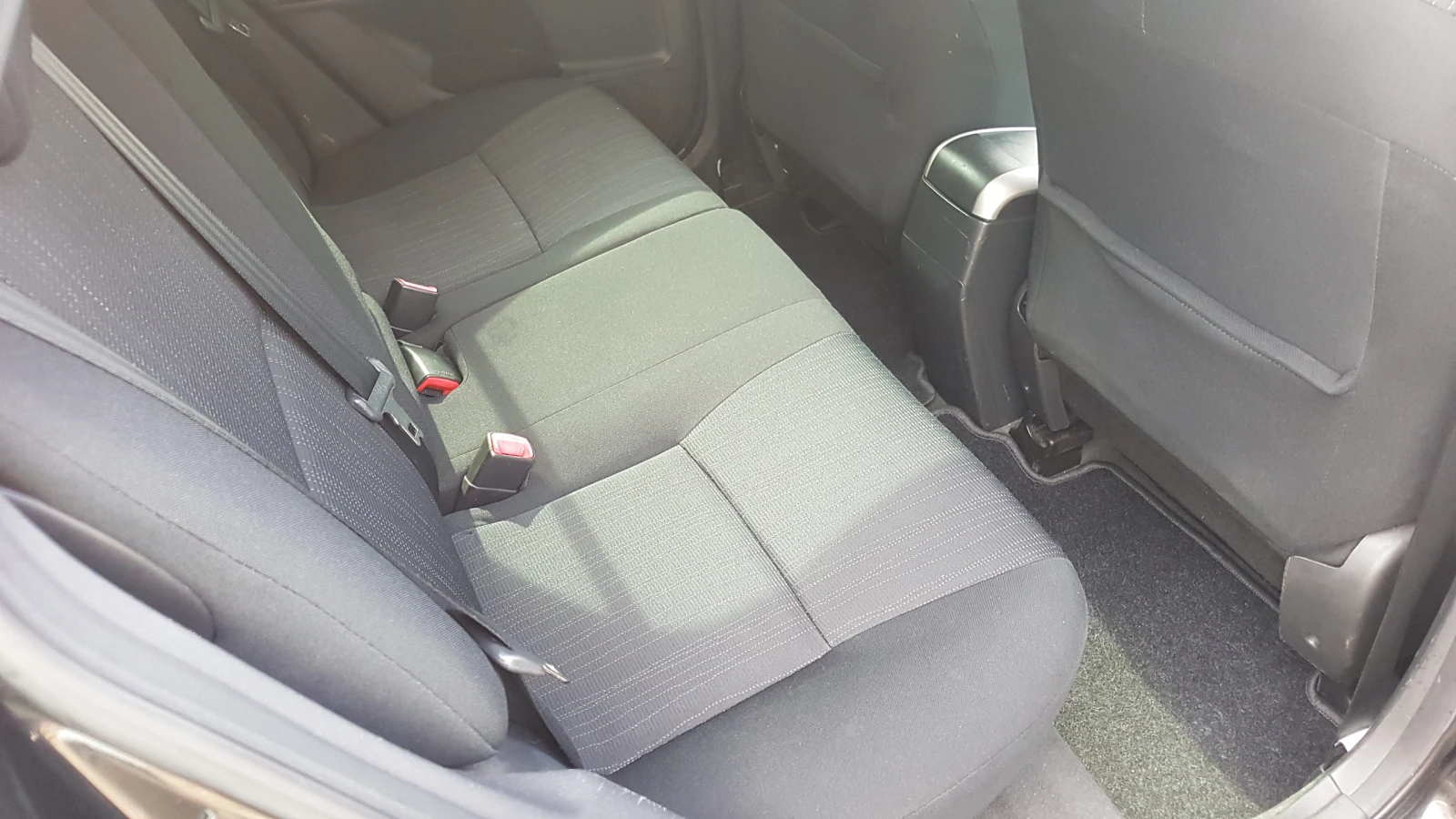 Toyota Auris 1.8i KELES GO, снимка 12 - Автомобили и джипове - 55129978