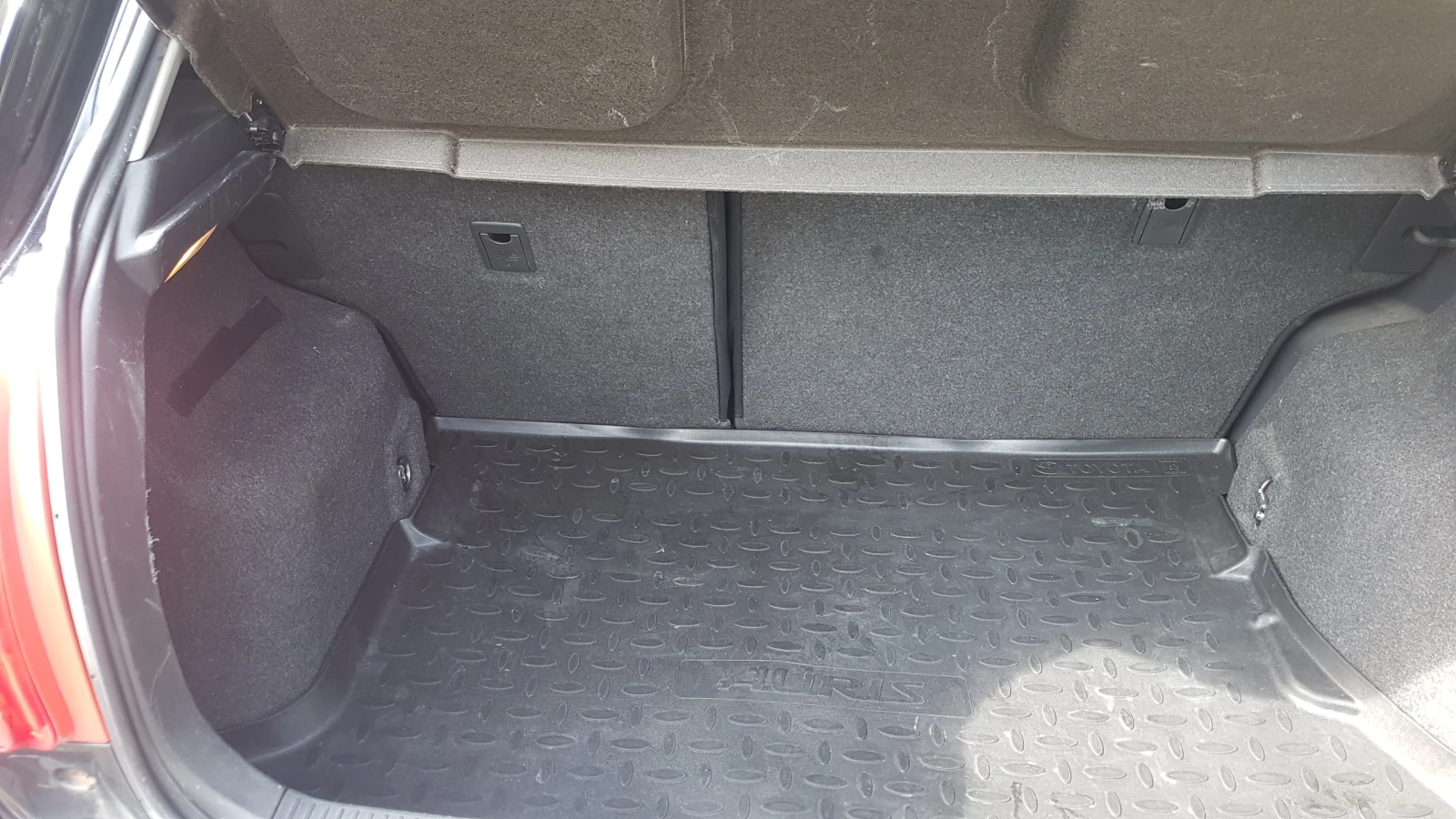 Toyota Auris 1.8i KELES GO, снимка 15 - Автомобили и джипове - 55129978