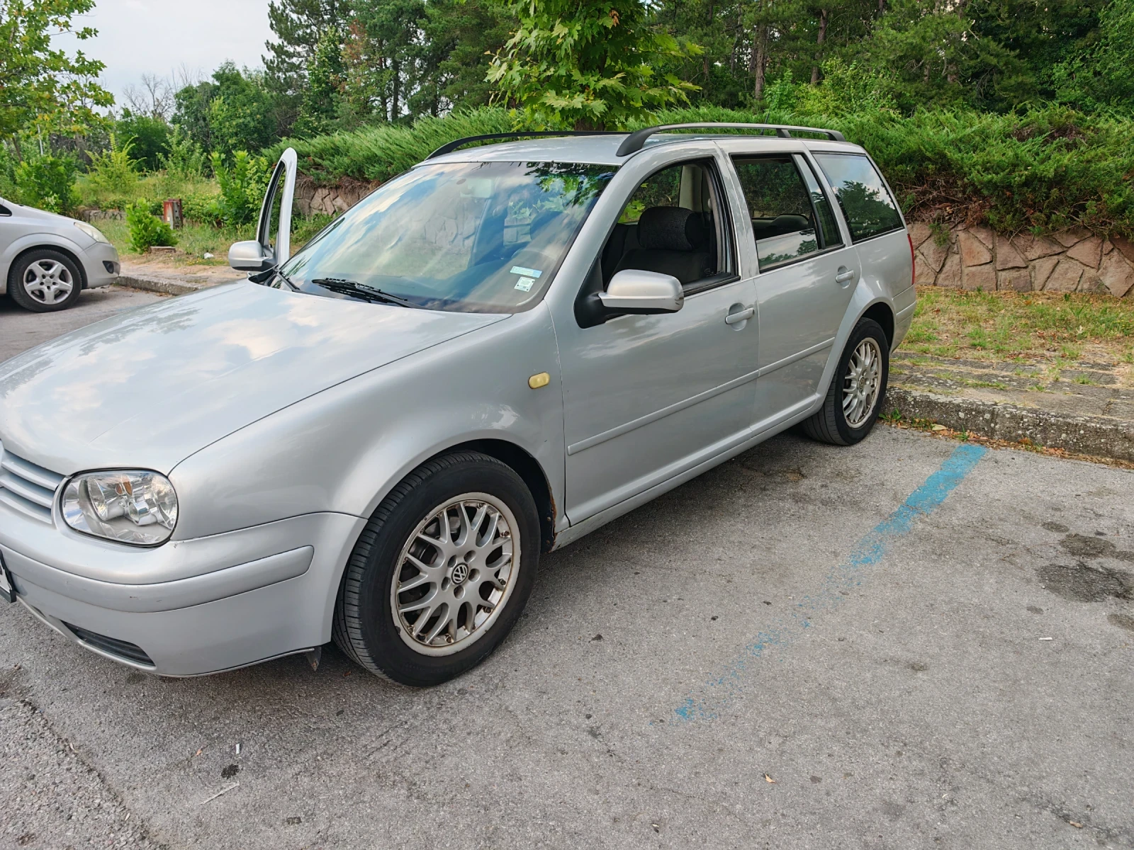 VW Golf 1.6, снимка 2 - Автомобили и джипове - 55138125