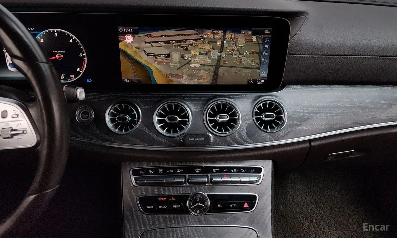 Mercedes-Benz CLS 400 4MATIC* BURMESTER* ОБДУХВАНЕ* LANE* ASSIST* 360КАМ, снимка 8 - Автомобили и джипове - 55557651