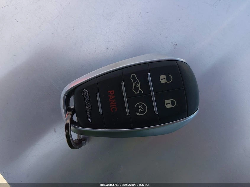 Alfa Romeo Giulia 2.9l Quadrifoglio Rwd, снимка 11 - Автомобили и джипове - 55586721