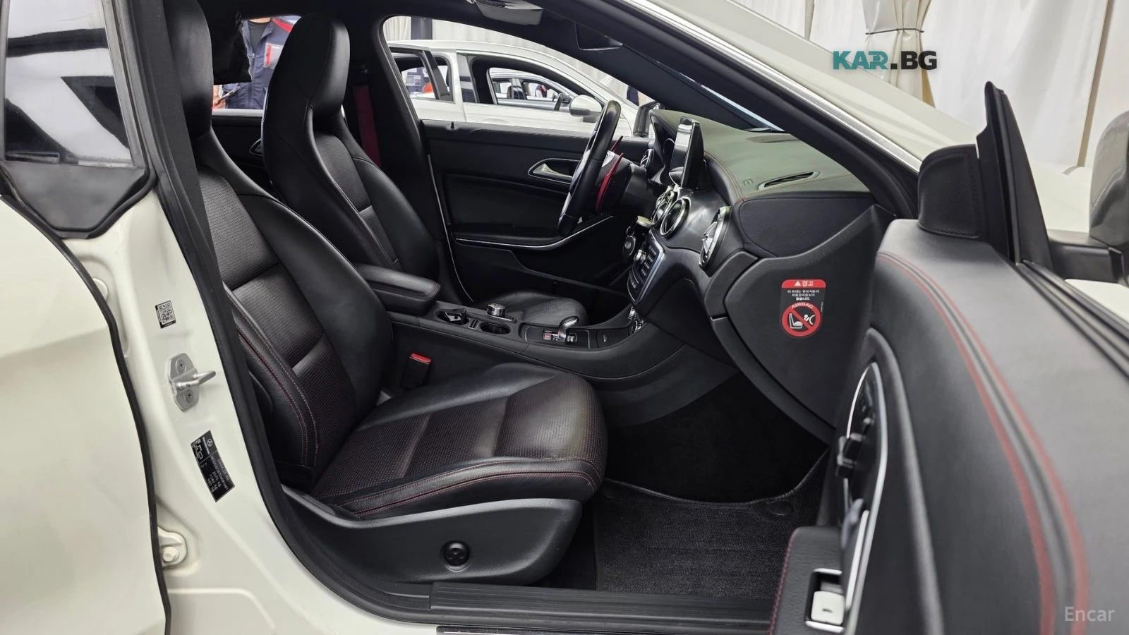 Mercedes-Benz CLA 45 AMG 4MATIC* ПОДГРЕВ* КАМЕРА* SUNROOF* KEYLESS* , снимка 9 - Автомобили и джипове - 55832880