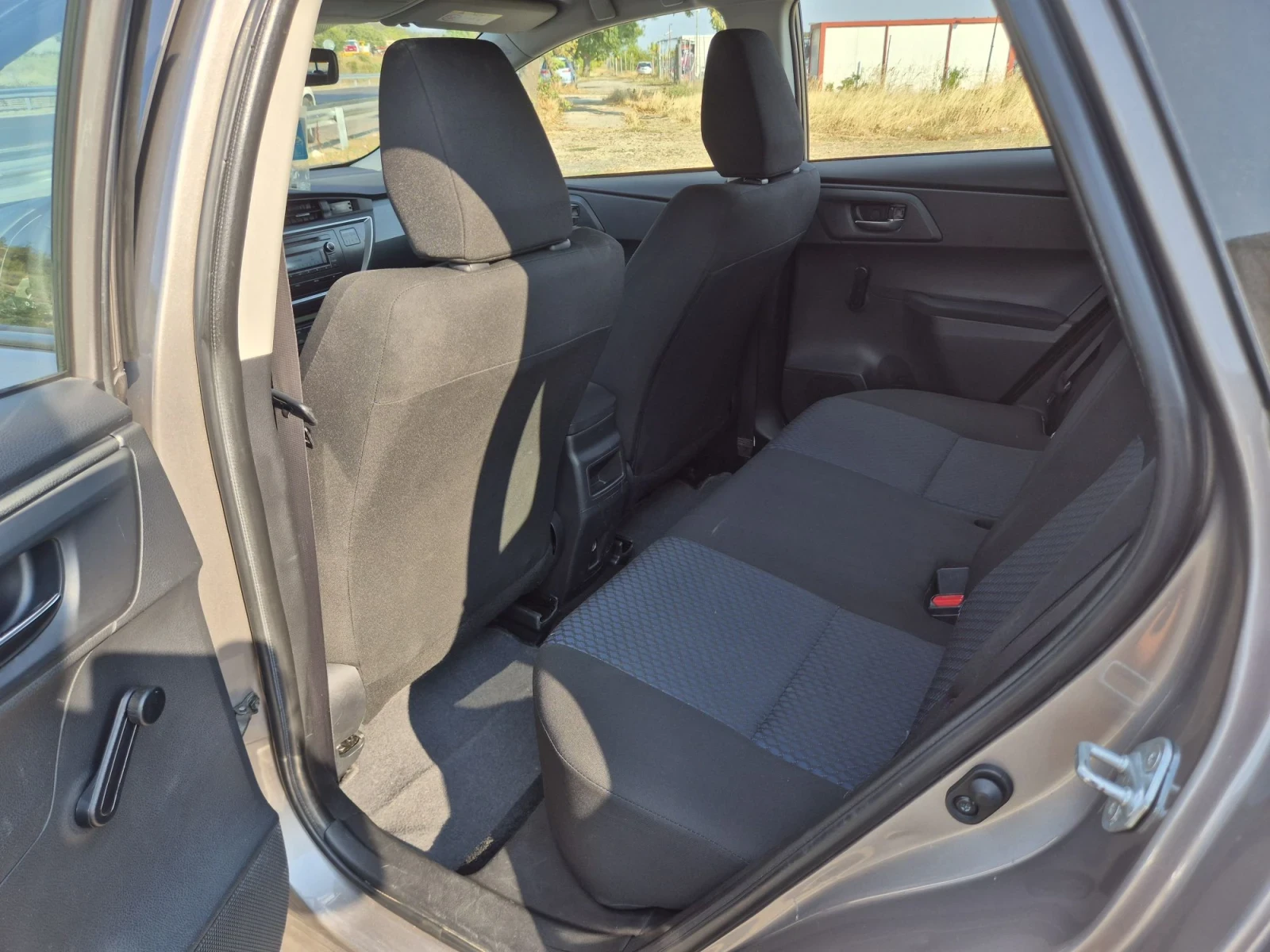 Toyota Auris 1, 33i/6sk/Germaniа, снимка 11 - Автомобили и джипове - 56181670