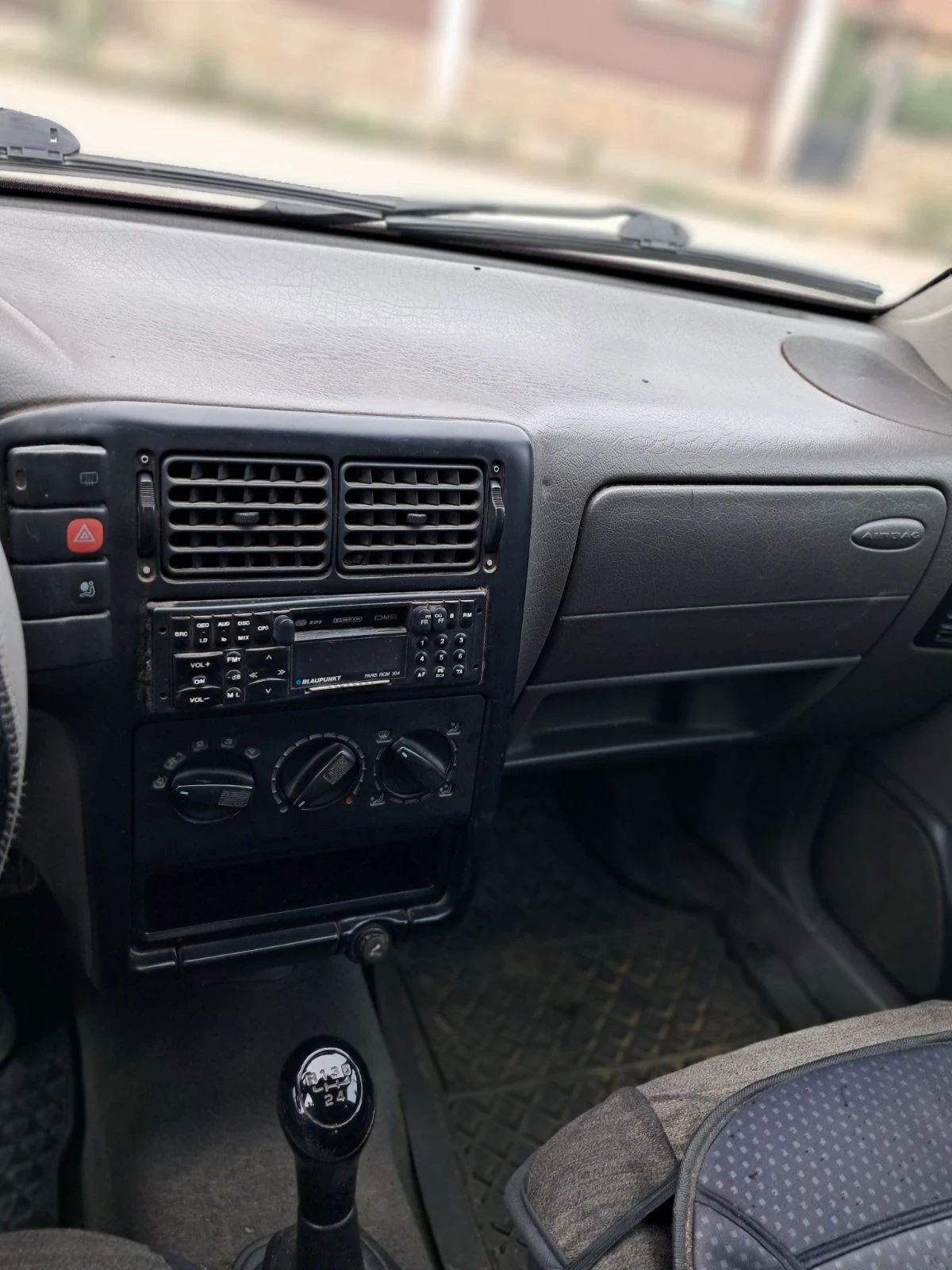 VW Caddy, снимка 4 - Автомобили и джипове - 56216035