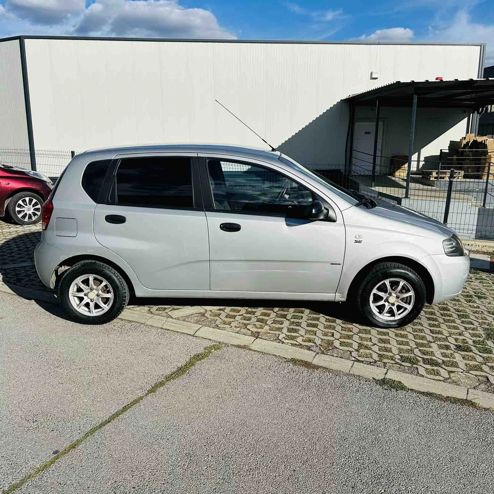 Chevrolet Kalos 1.2 SE, снимка 4 - Автомобили и джипове - 56550557
